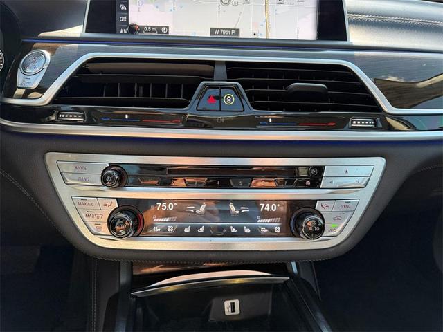 Photo of 2016 Brown Metallic BMW 750