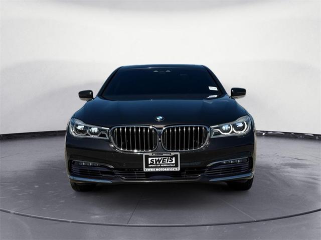 Photo of 2016 Brown Metallic BMW 750