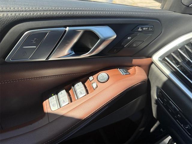 Photo of 2020 Arctic Gray Metallic BMW X7
