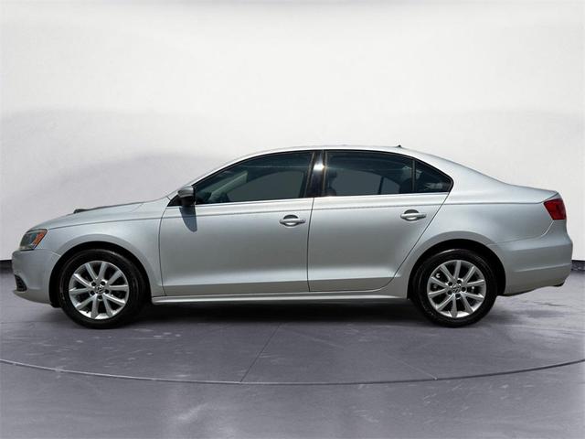 Photo of 2013 Reflex Silver Metallic Volkswagen Jetta