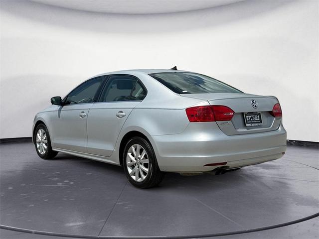Photo of 2013 Reflex Silver Metallic Volkswagen Jetta