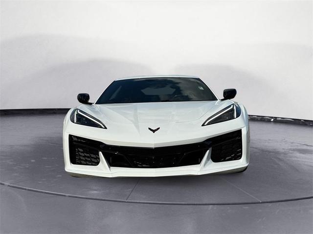 Photo of 2025 Arctic White Chevrolet Corvette