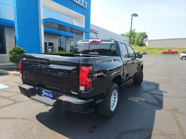 Photo of 2025 Black Chevrolet Colorado