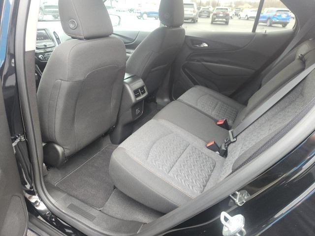 Photo of 2022 Mosaic Black Metallic Chevrolet Equinox