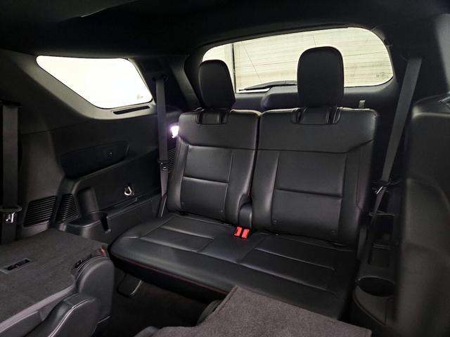 Photo of 2025 White Ford Explorer