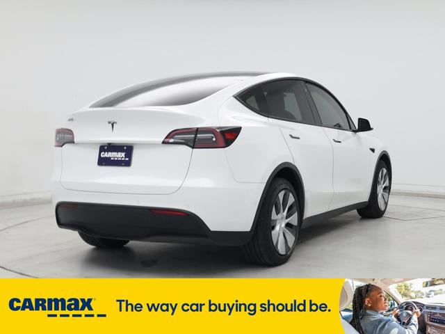 Photo of 2021 White Tesla Model Y