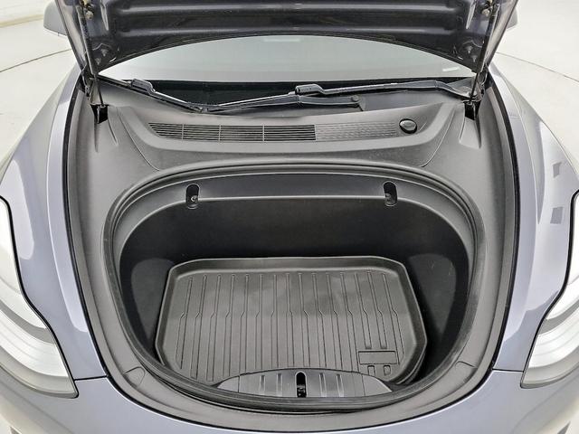 Photo of 2020 Gray Tesla Model 3
