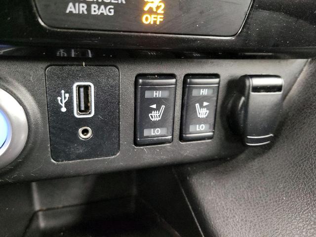 Photo of 2019 Black Nissan Leaf