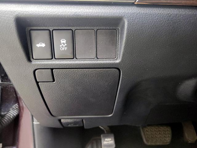 Photo of 2014 Burgundy Toyota Avalon