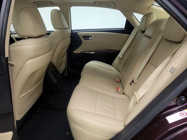 Photo of 2014 Burgundy Toyota Avalon
