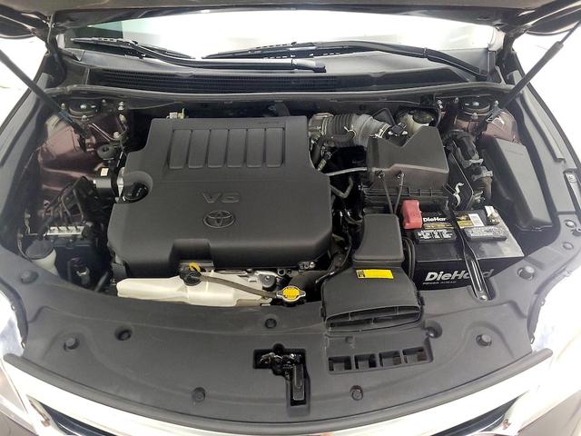Photo of 2014 Burgundy Toyota Avalon