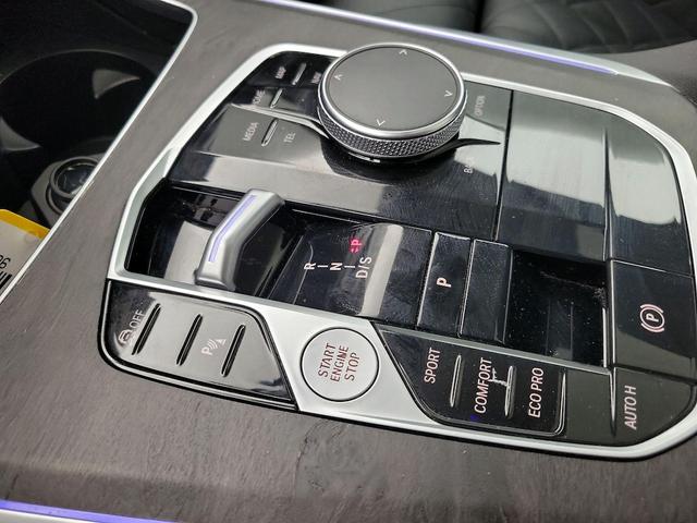 Photo of 2024 Gray BMW X5
