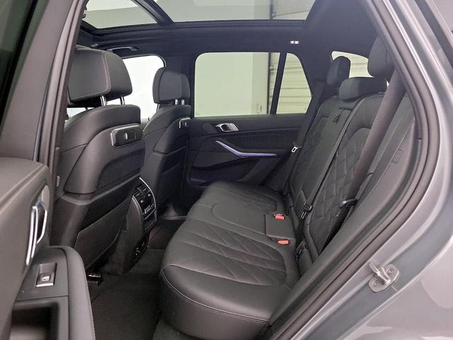 Photo of 2024 Gray BMW X5