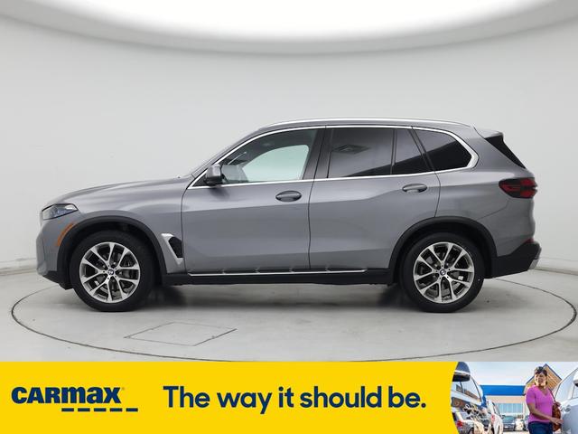 Photo of 2024 Gray BMW X5