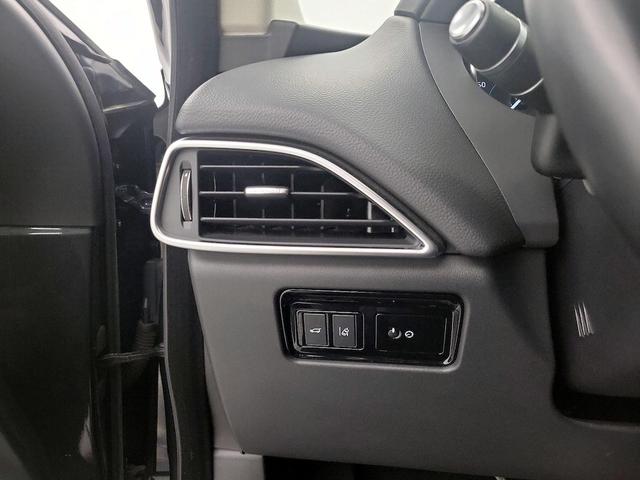 Photo of 2018 Gray Jaguar F-PACE