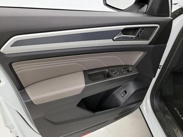 Photo of 2023 White Volkswagen Atlas Cross Sport