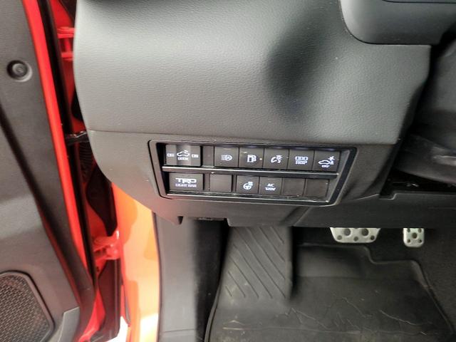 Photo of 2023 Orange Toyota Tundra Hybrid