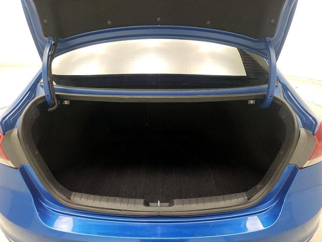 Photo of 2018 Blue Hyundai ELANTRA