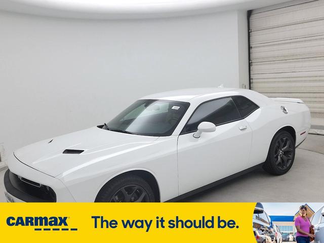 Photo of 2019 White Dodge Challenger