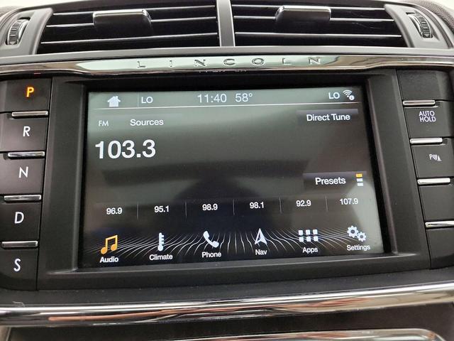 Photo of 2018 Blue Lincoln Continental