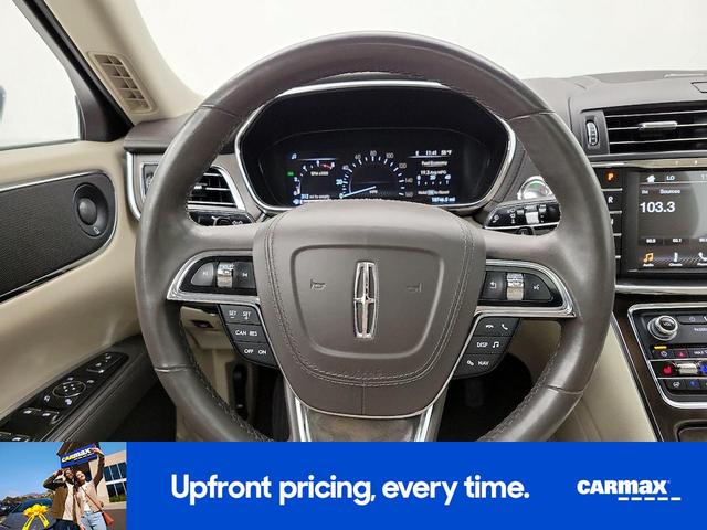 Photo of 2018 Blue Lincoln Continental