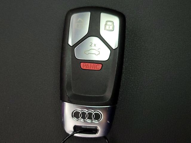 Photo of 2022 White Audi S5