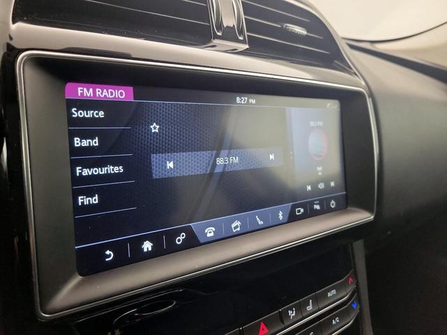 Photo of 2019 White Jaguar F-PACE