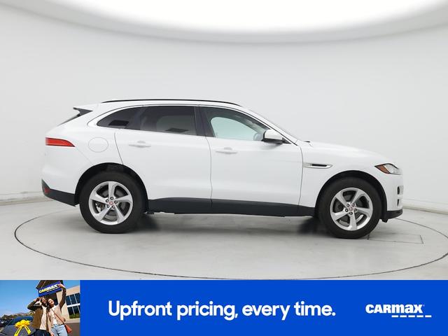 Photo of 2019 White Jaguar F-PACE