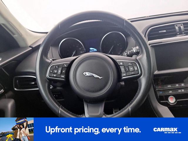Photo of 2019 White Jaguar F-PACE