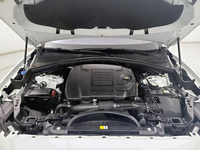 Photo of 2019 White Jaguar F-PACE