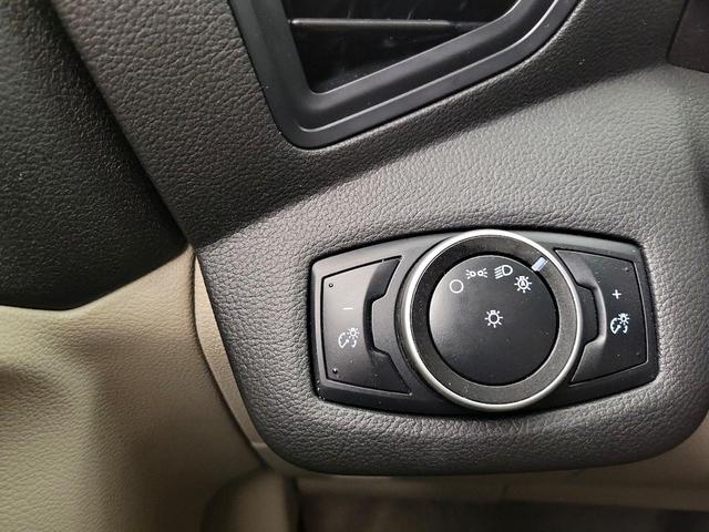 Photo of 2016 Red Ford C-Max Hybrid