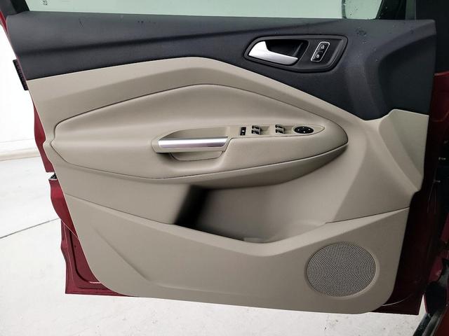 Photo of 2016 Red Ford C-Max Hybrid