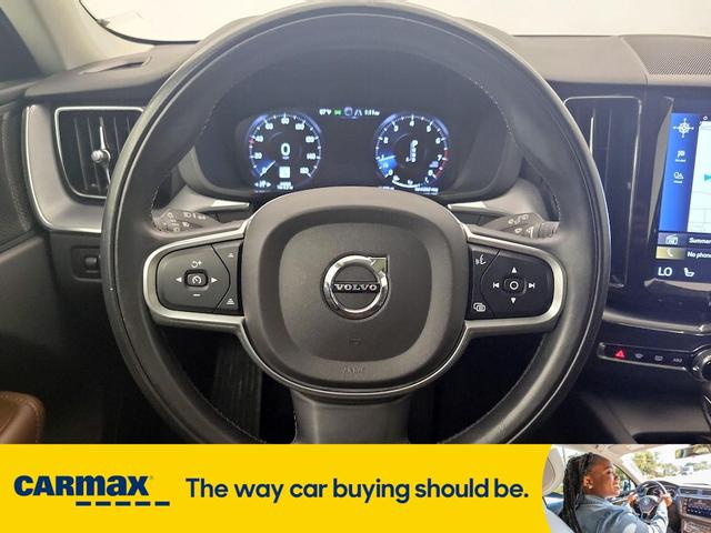 Photo of 2020 White Volvo XC60