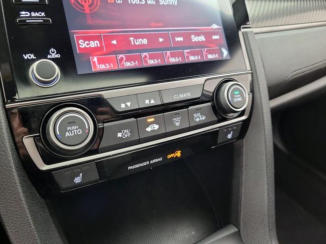 Photo of 2020 White Honda Civic