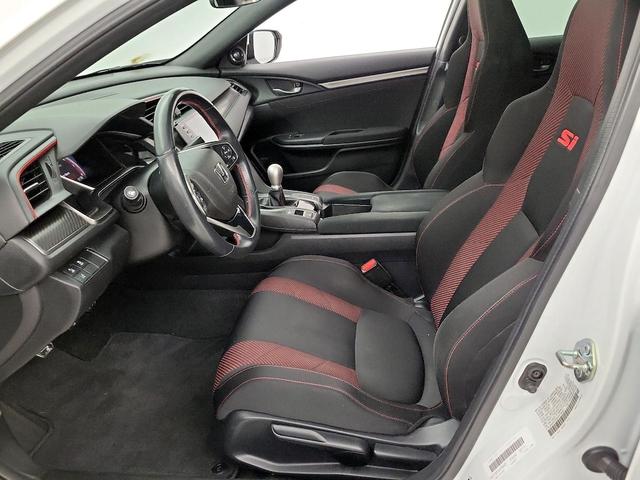 Photo of 2020 White Honda Civic
