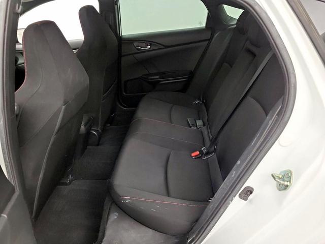 Photo of 2020 White Honda Civic