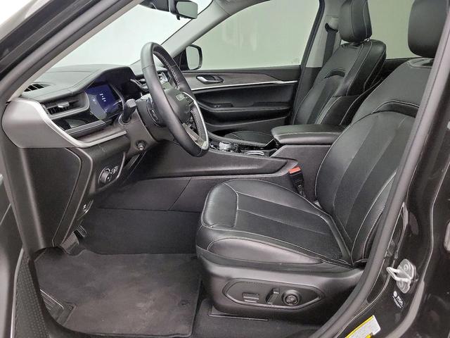 Photo of 2022 Green Jeep Grand Cherokee L