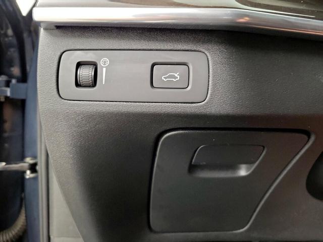 Photo of 2019 Blue Volvo XC90