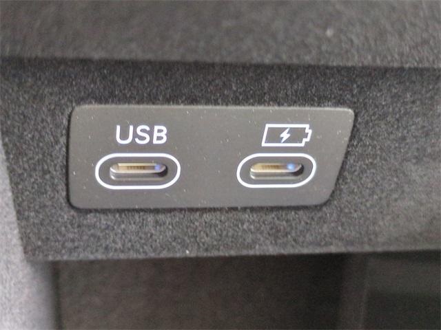 Photo of 2026 Uyuni White Genesis GV70