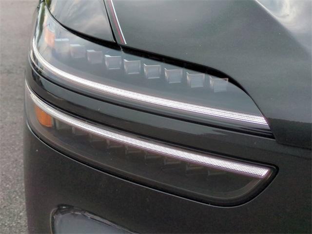 Photo of 2026 Makalu Gray Genesis GV70
