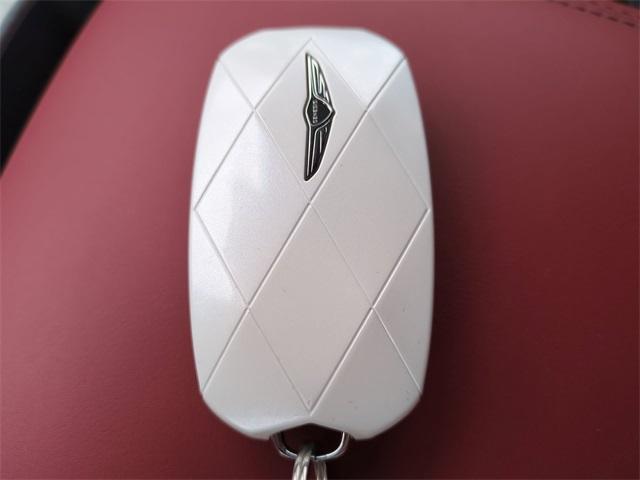 Photo of 2026 Vik Black Genesis GV70