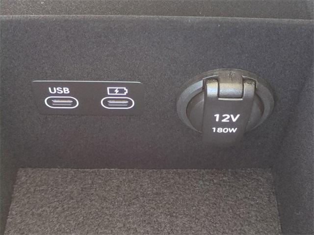 Photo of 2026 UYH Genesis G90