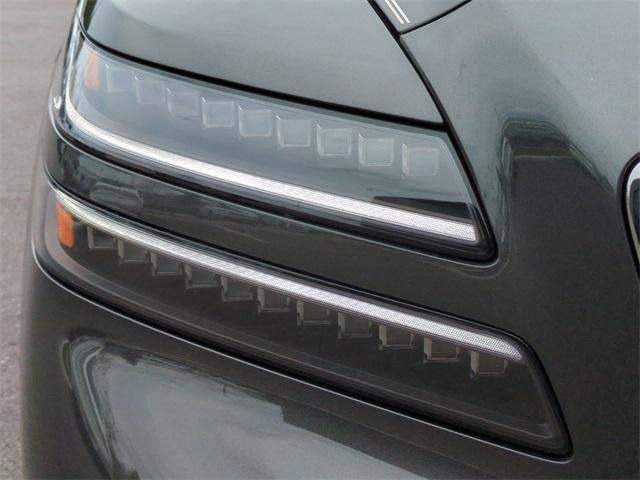 Photo of 2025 Makalu Gray Genesis GV80