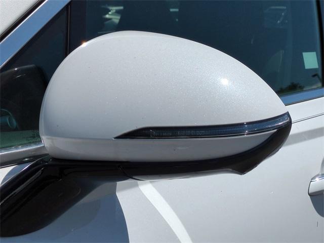 Photo of 2024 Uyuni White Genesis Electrified GV70
