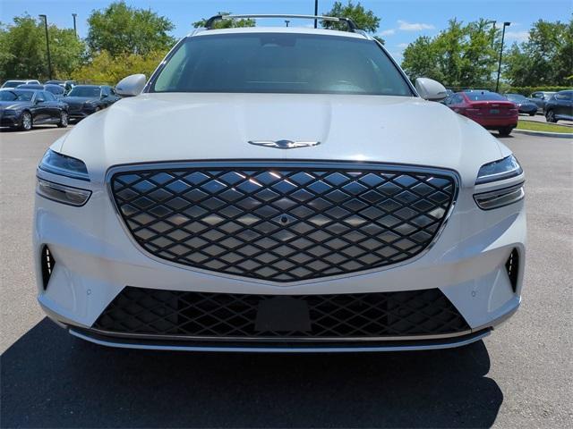 Photo of 2024 Uyuni White Genesis Electrified GV70