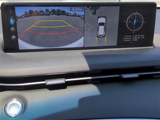 Photo of 2024 Uyuni White Genesis Electrified GV70