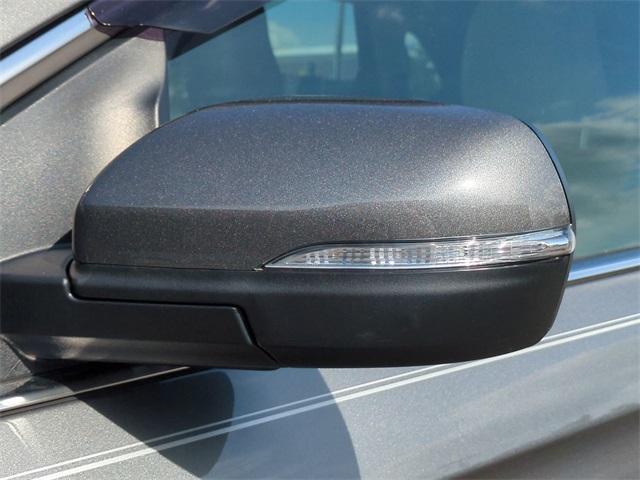 Photo of 2024 Carbonized Gray Metallic Ford Edge