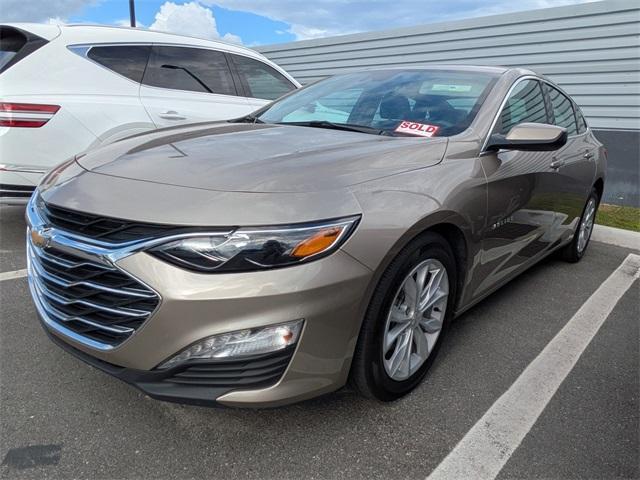Photo of 2024 Mineral Gray Metallic Chevrolet Malibu