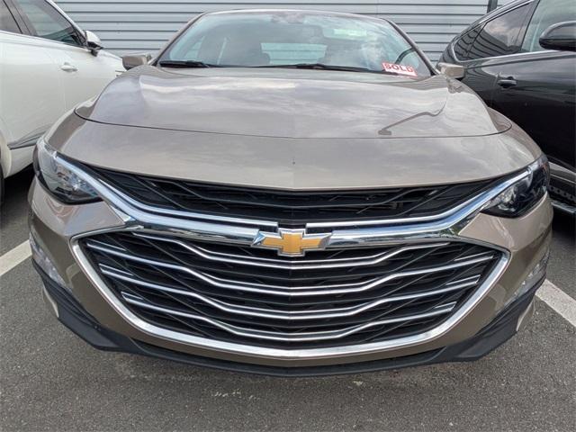 Photo of 2024 Mineral Gray Metallic Chevrolet Malibu
