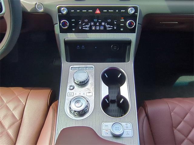 Photo of 2025 Vik Black Genesis GV80